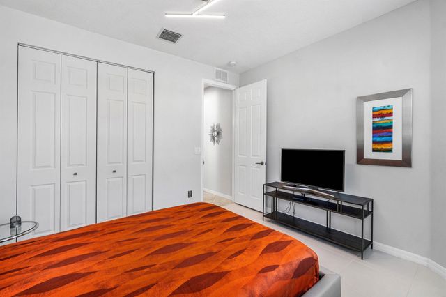 7880 New Holland Way, Boynton Beach, FL 33437