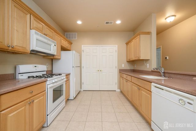 219 Sophee Lane, Lakewood, NJ 08701