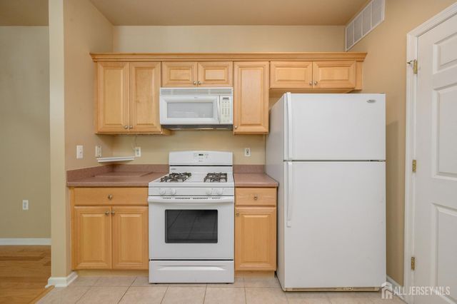 219 Sophee Lane, Lakewood, NJ 08701