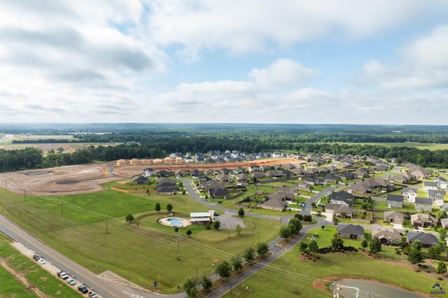 104 Scarecrow Lane, Perry, GA 31069