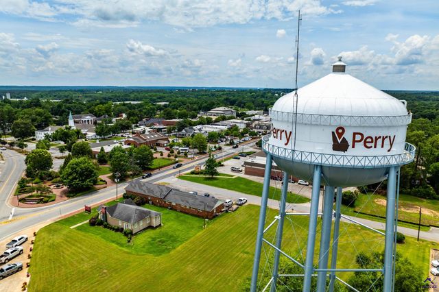 104 Scarecrow Lane, Perry, GA 31069