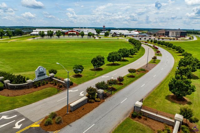 104 Scarecrow Lane, Perry, GA 31069