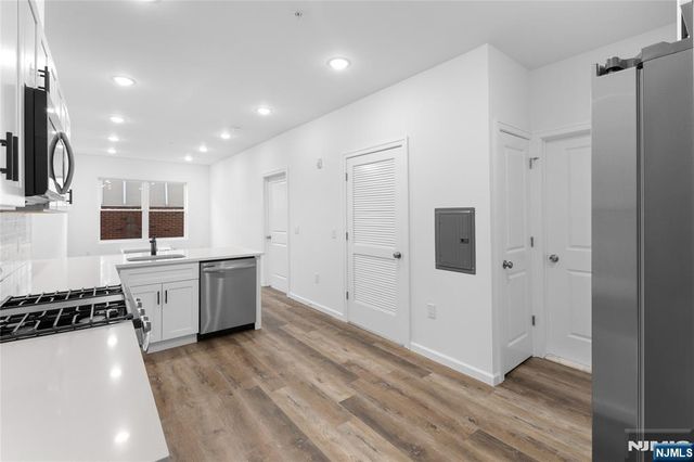 51 E Main Street 210, Bergenfield, NJ 07621