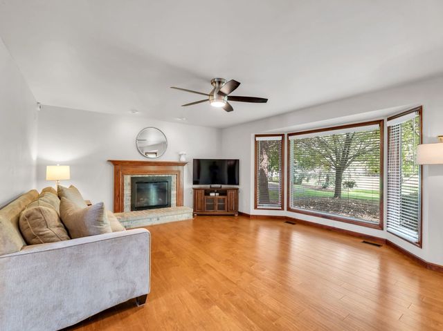 618 Birch Street, Sugar Grove, IL 60554
