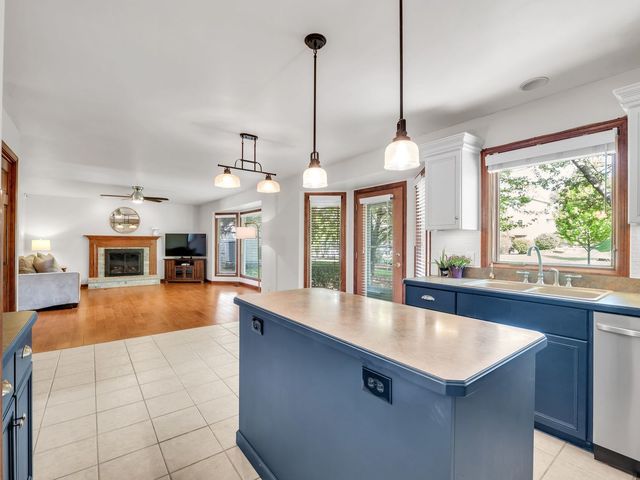 618 Birch Street, Sugar Grove, IL 60554