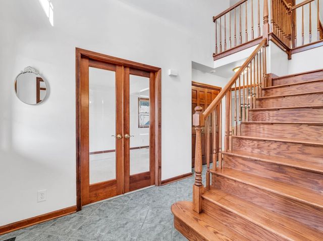 618 Birch Street, Sugar Grove, IL 60554