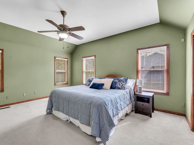 618 Birch Street, Sugar Grove, IL 60554