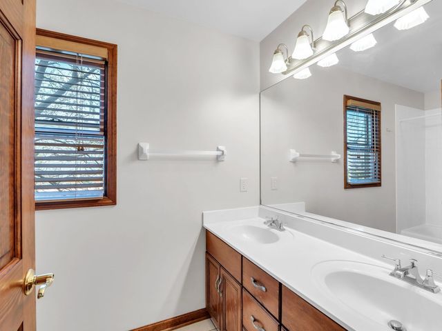 618 Birch Street, Sugar Grove, IL 60554