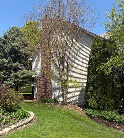 618 Birch Street, Sugar Grove, IL 60554
