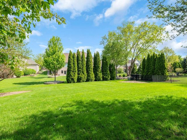 618 Birch Street, Sugar Grove, IL 60554