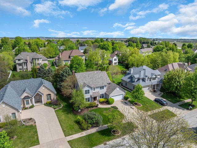 618 Birch Street, Sugar Grove, IL 60554