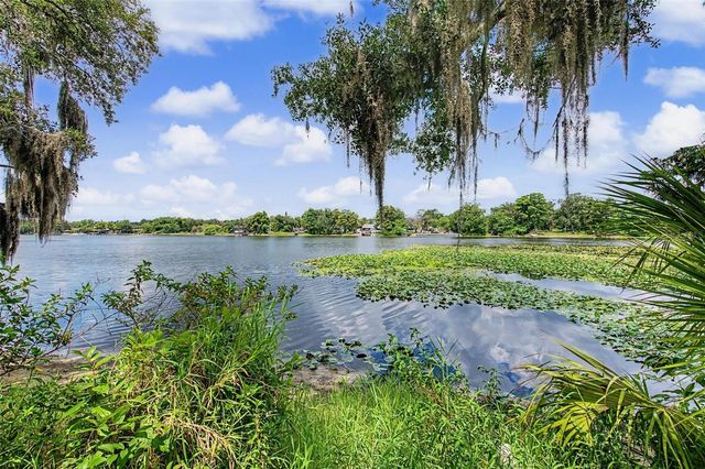 7434 E BANK DRIVE, Tampa, FL 33617