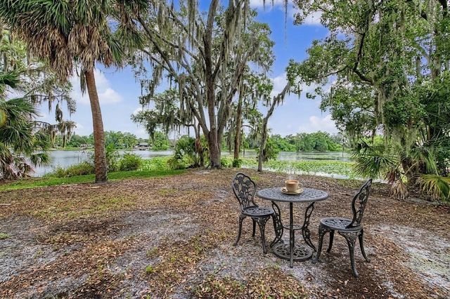 7434 E BANK DRIVE, Tampa, FL 33617