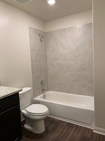 140 Allington CIR, Jarrell, TX 76537