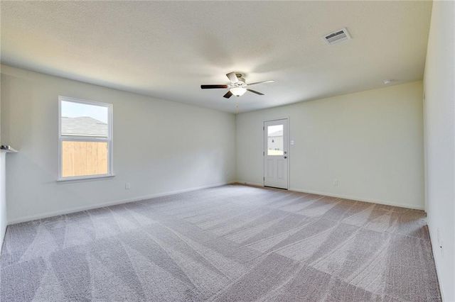 140 Allington CIR, Jarrell, TX 76537