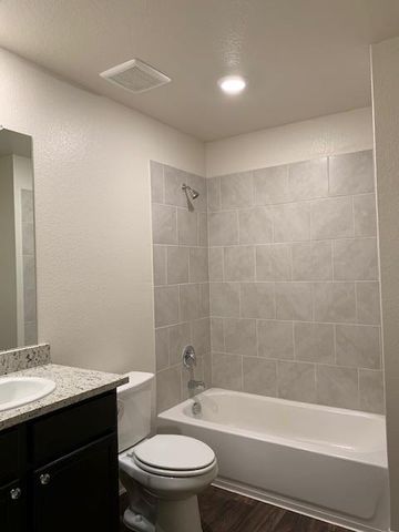 140 Allington CIR, Jarrell, TX 76537