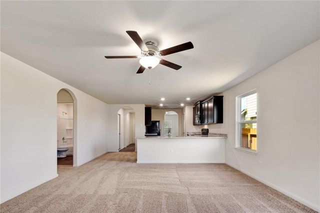 140 Allington CIR, Jarrell, TX 76537