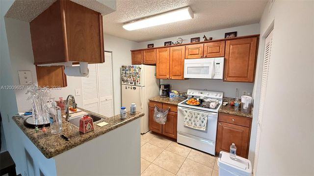 4055 W Mcnab Rd H206, Pompano Beach, FL 33069