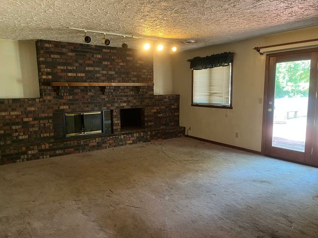 11738 Southgate Road, Roscoe, IL 61073