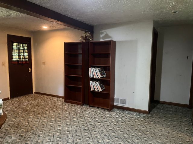 11738 Southgate Road, Roscoe, IL 61073