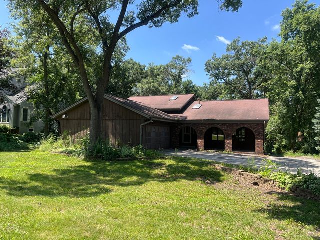 11738 Southgate Road, Roscoe, IL 61073