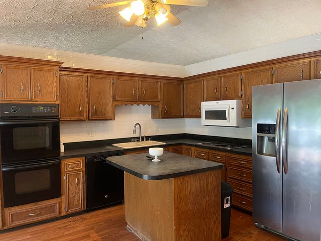 11738 Southgate Road, Roscoe, IL 61073
