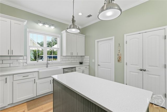 215 Goodman Drive, Midway, GA 31320