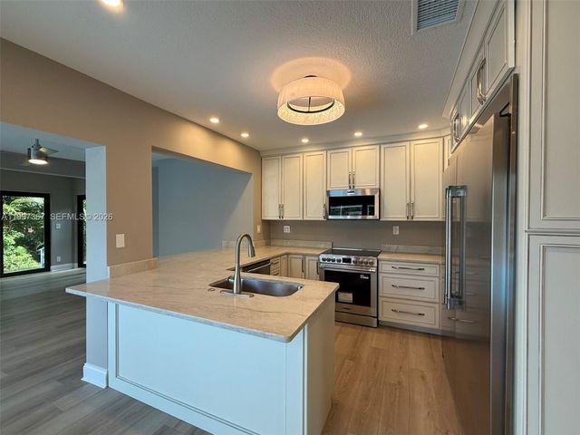 410 SW 56th Avenue, Plantation, FL 33317
