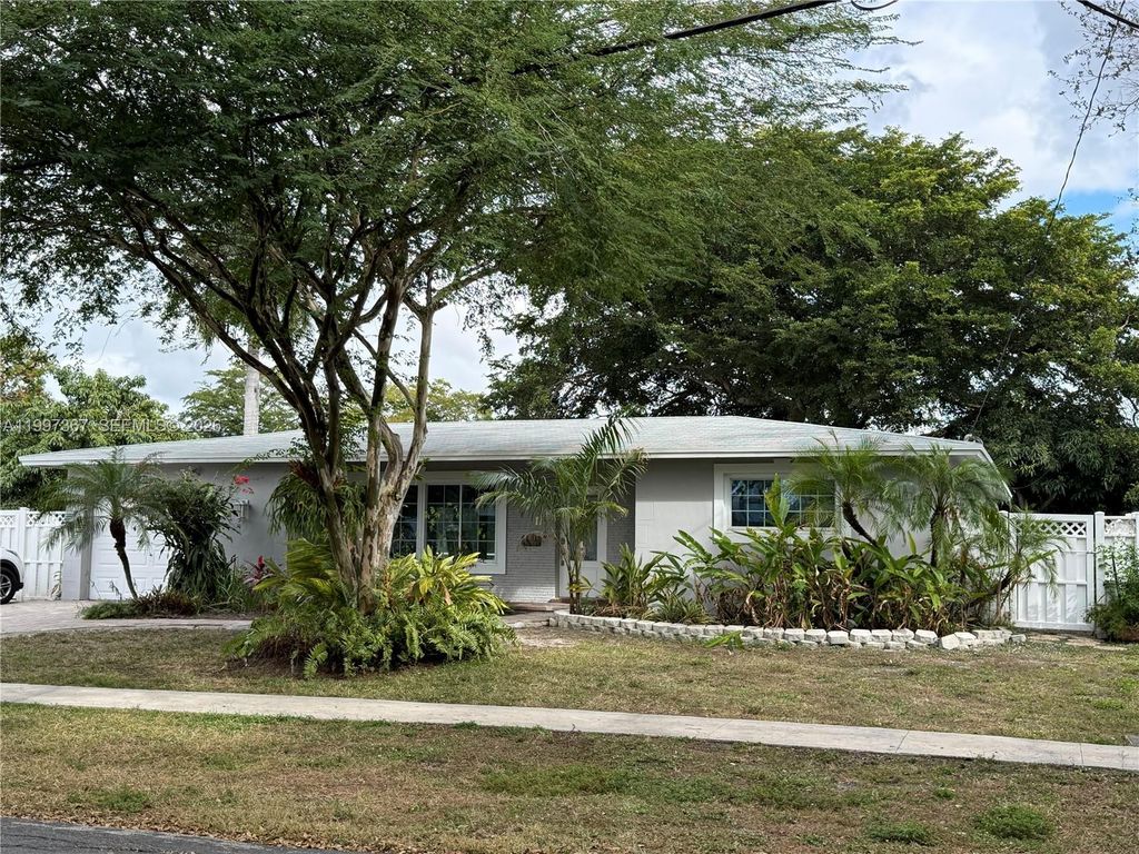 410 SW 56th Avenue, Plantation, FL 33317