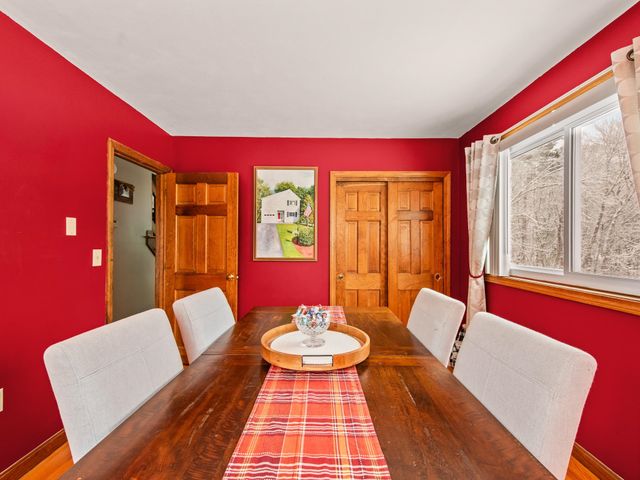 4 Mcquade Brook Road, Bedford, NH 03110