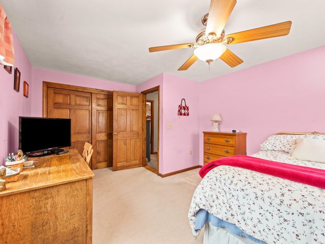 4 Mcquade Brook Road, Bedford, NH 03110