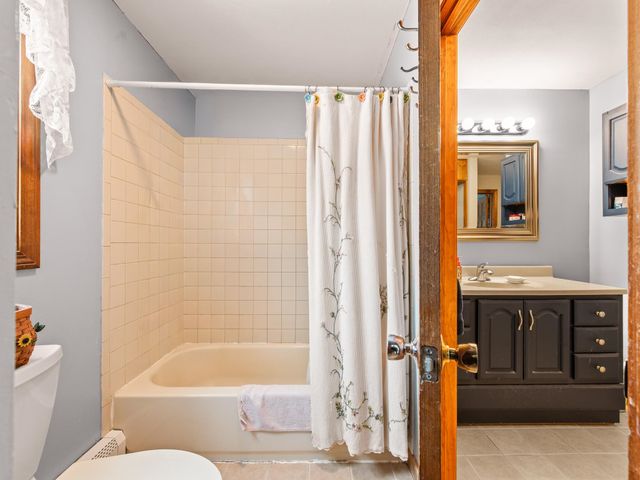 4 Mcquade Brook Road, Bedford, NH 03110