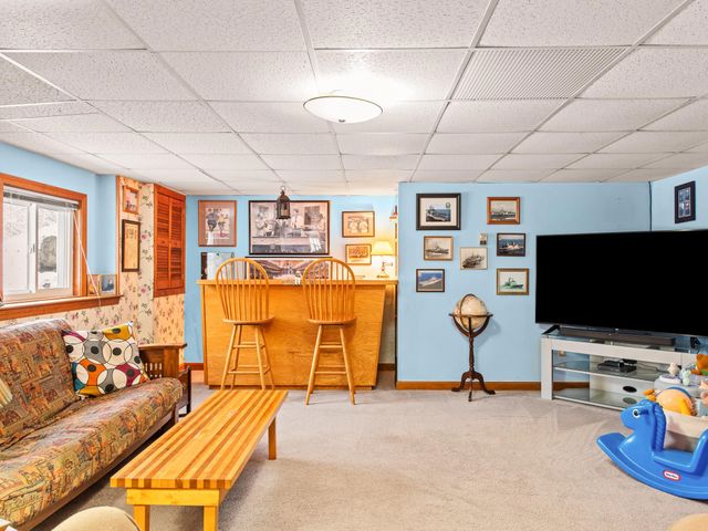 4 Mcquade Brook Road, Bedford, NH 03110