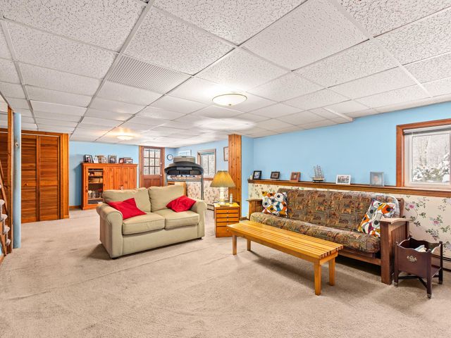 4 Mcquade Brook Road, Bedford, NH 03110