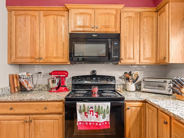 4 Mcquade Brook Road, Bedford, NH 03110