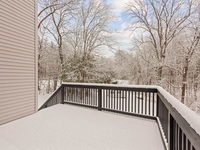 4 Mcquade Brook Road, Bedford, NH 03110