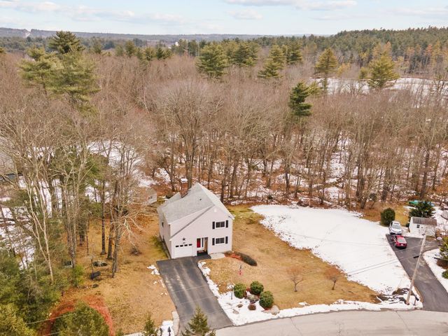 4 Mcquade Brook Road, Bedford, NH 03110