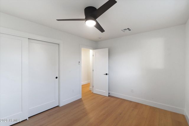325 W LOMA Lane, Phoenix, AZ 85021