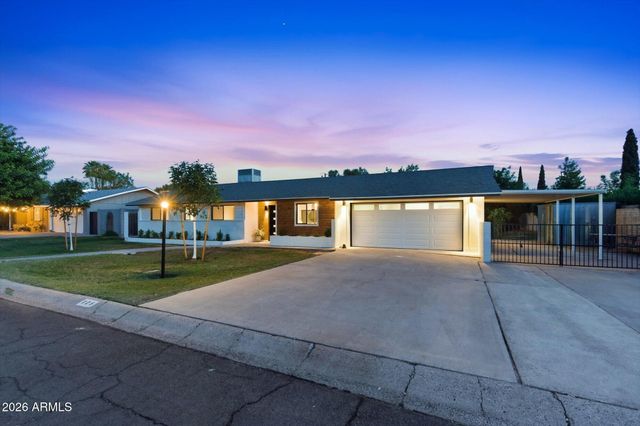 325 W LOMA Lane, Phoenix, AZ 85021