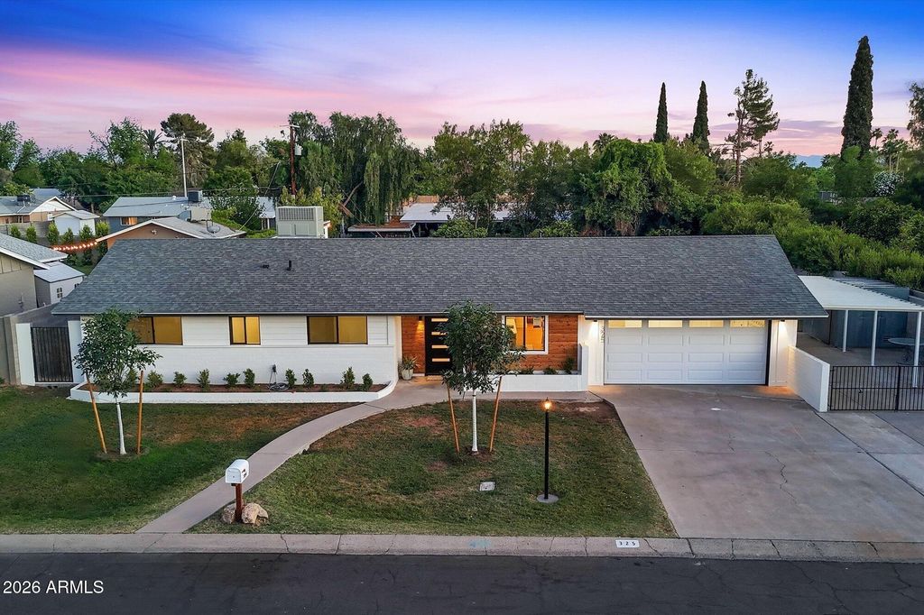325 W LOMA Lane, Phoenix, AZ 85021