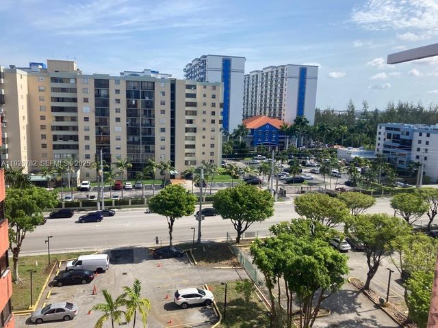 5050 NW 7th St 806, Miami, FL 33126