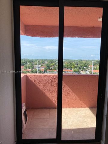 5050 NW 7th St 806, Miami, FL 33126