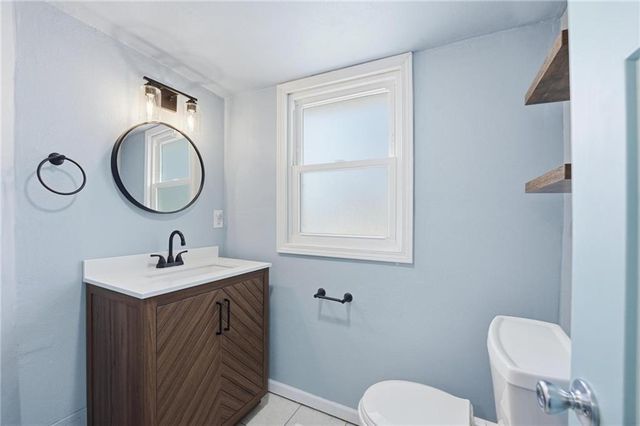 215 W Walnut Street, Belton, MO 64012