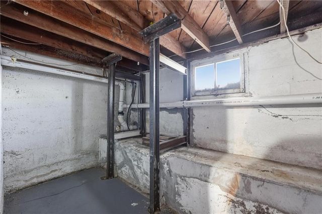 215 W Walnut Street, Belton, MO 64012