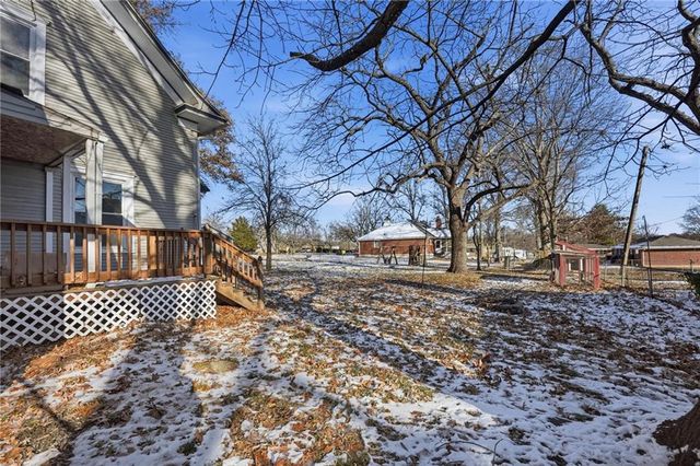 215 W Walnut Street, Belton, MO 64012