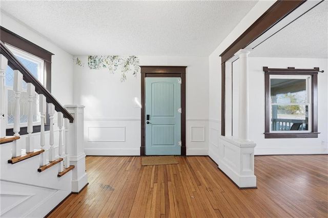 215 W Walnut Street, Belton, MO 64012