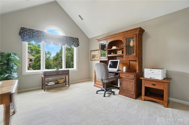 3905 Oakview Drive, Beavercreek, OH 45430
