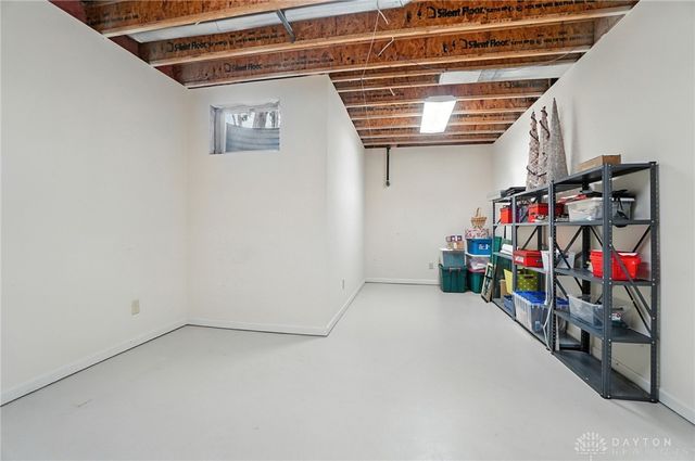 3905 Oakview Drive, Beavercreek, OH 45430