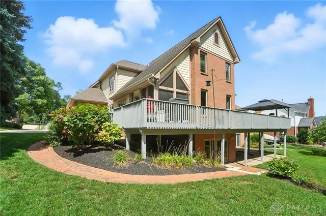 3905 Oakview Drive, Beavercreek, OH 45430