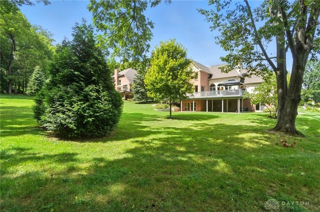 3905 Oakview Drive, Beavercreek, OH 45430